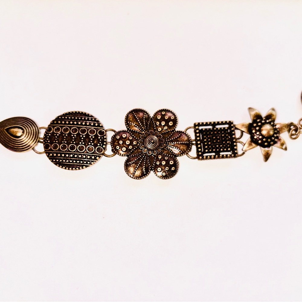 Antique-Style Gold Floral Link Bracelet